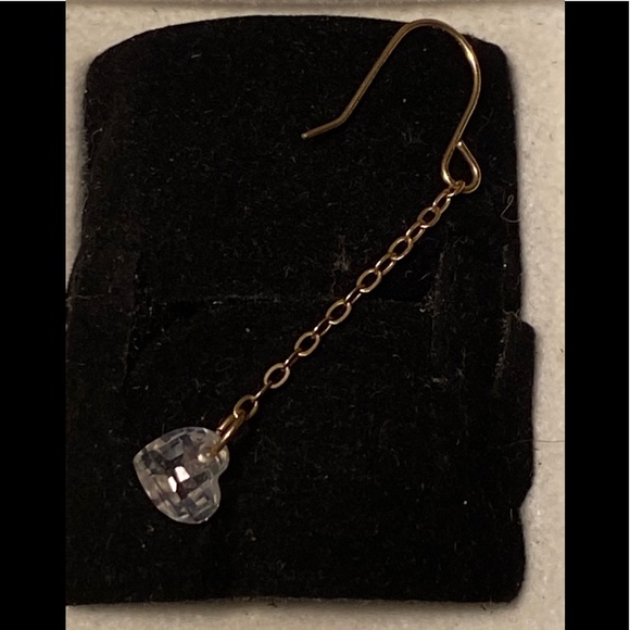 💛 Beautiful 10 k yellow gold and laser cut faceted CZ heart single earring. - Picture 3 of 12